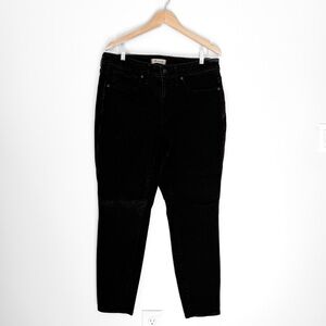 Madewell 10” high rise skinny jeans.